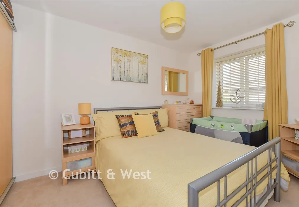 Bedroom 3 - Heydon Way, Broadbridge Heath, West Sussex - Wards of Kent