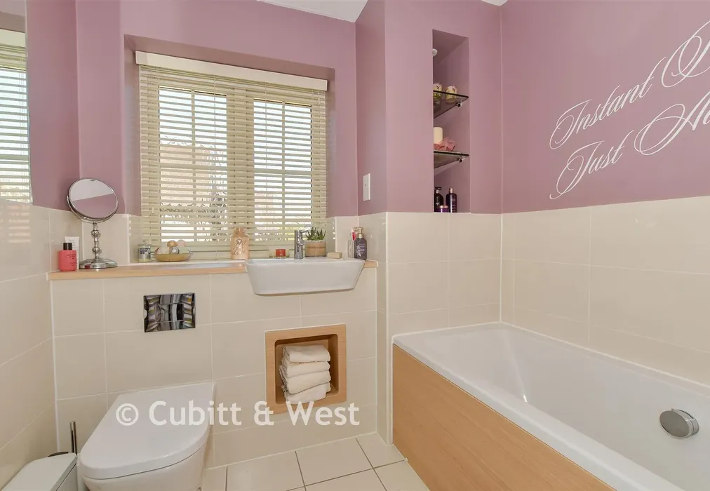 Bathroom - Heydon Way, Broadbridge Heath, West Sussex - Wards of Kent