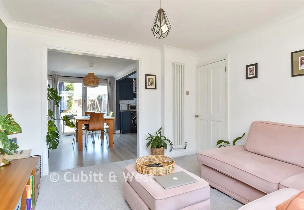 Lounge - Broyle Close, Ringmer, Lewes, East Sussex - Wards of Kent