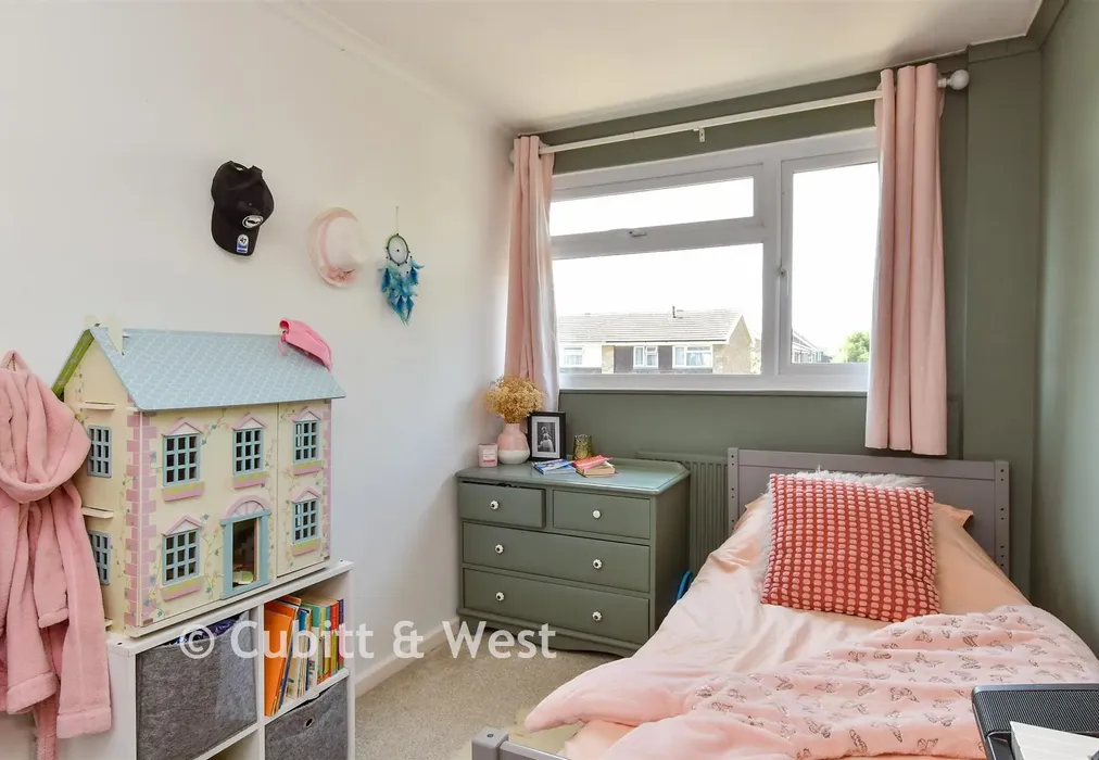 Bedroom 2 - Broyle Close, Ringmer, Lewes, East Sussex - Wards of Kent