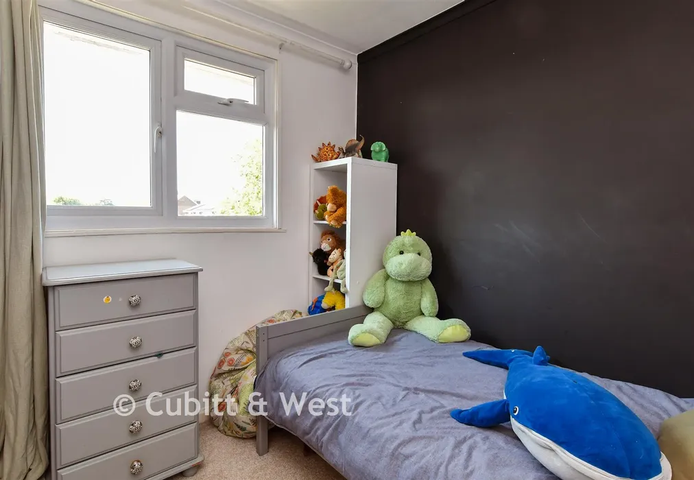 Bedroom 3 - Broyle Close, Ringmer, Lewes, East Sussex - Wards of Kent