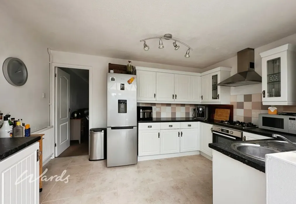 Kitchen - Longham Copse Downswood Maidstone ME15 8TW - Wards of Kent