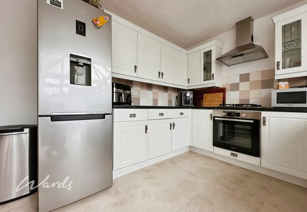 Kitchen - Longham Copse Downswood Maidstone ME15 8TW - Wards of Kent