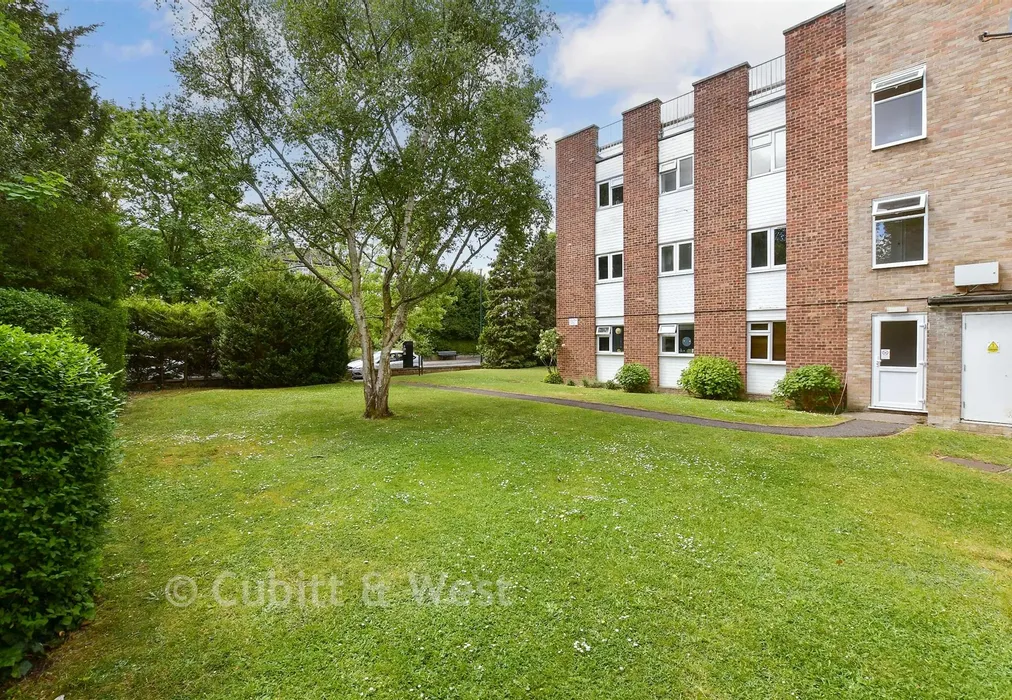 Communal Gardens - Stanley Road, Sutton, Surrey - Wards of Kent