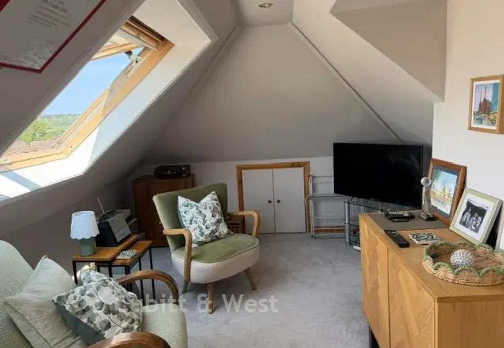 Loft Room - Christy Road, Biggin Hill, Kent - Wards of Kent