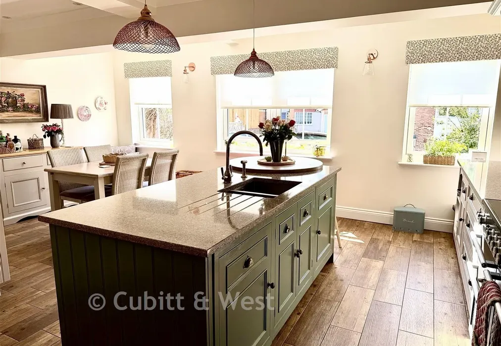 Kitchen - Christy Road, Biggin Hill, Kent - Wards of Kent