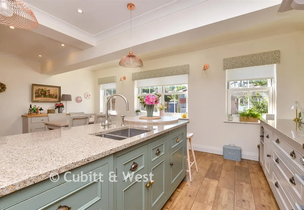 Kitchen/Diner - Christy Road, Biggin Hill, Kent - Wards of Kent