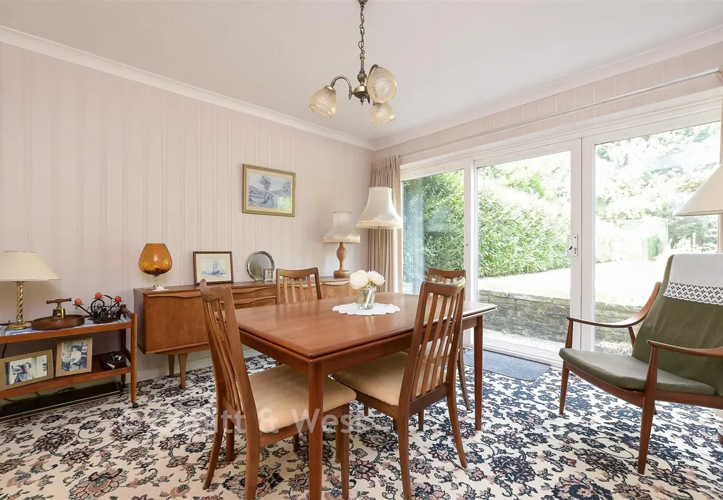 Dining Room - Carlton Road, Redhill, Surrey - Wards of Kent