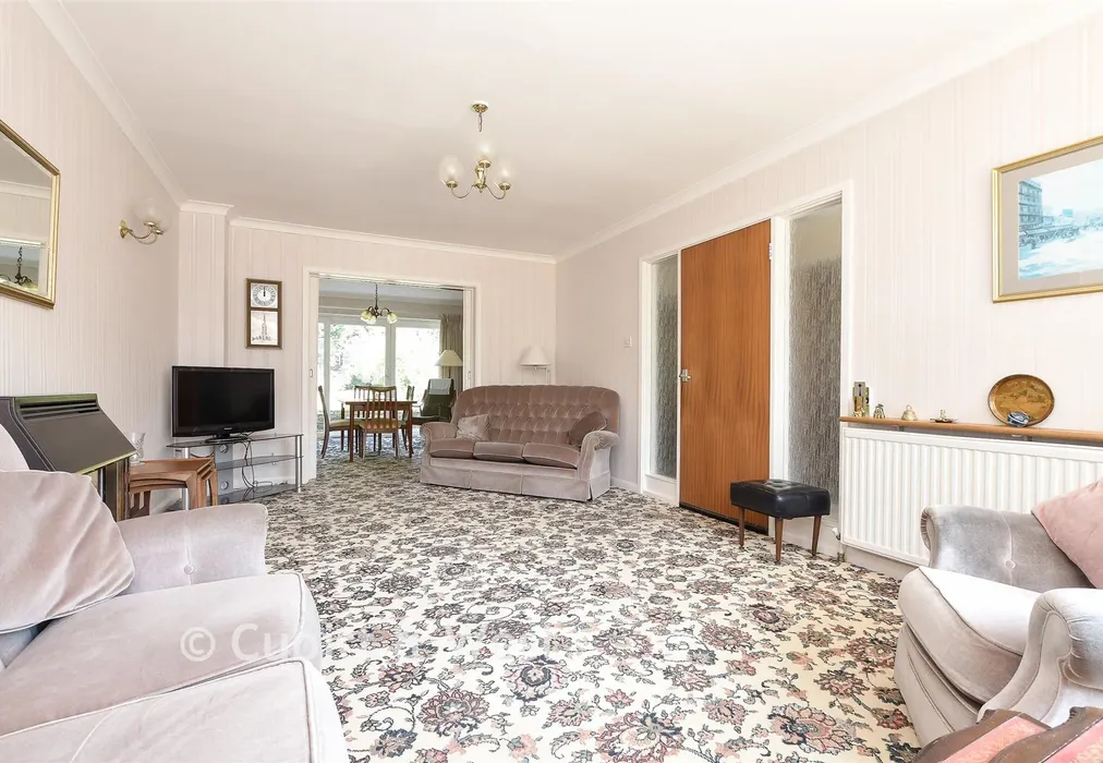 Living Room - Carlton Road, Redhill, Surrey - Wards of Kent
