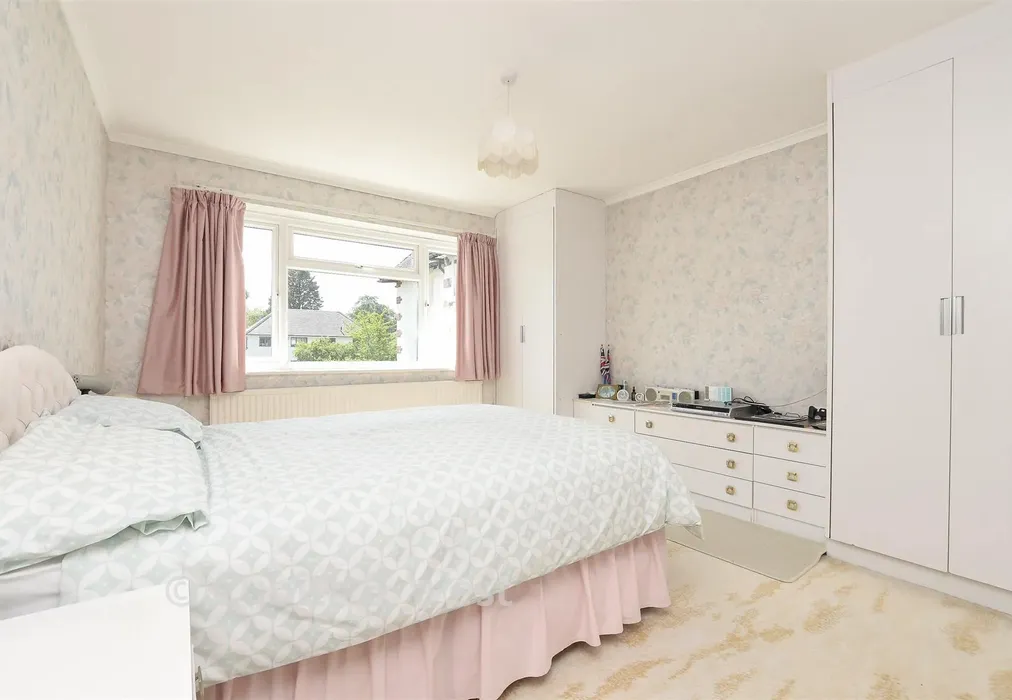 Bedroom 1 - Carlton Road, Redhill, Surrey - Wards of Kent