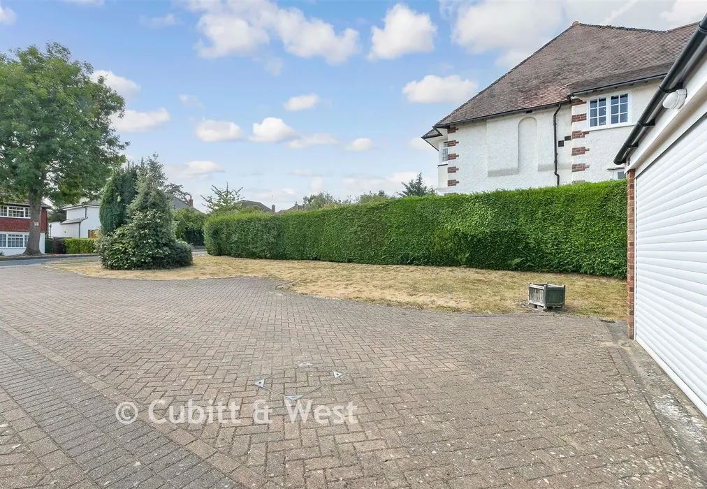 Driveway/Parking - Carlton Road, Redhill, Surrey - Wards of Kent
