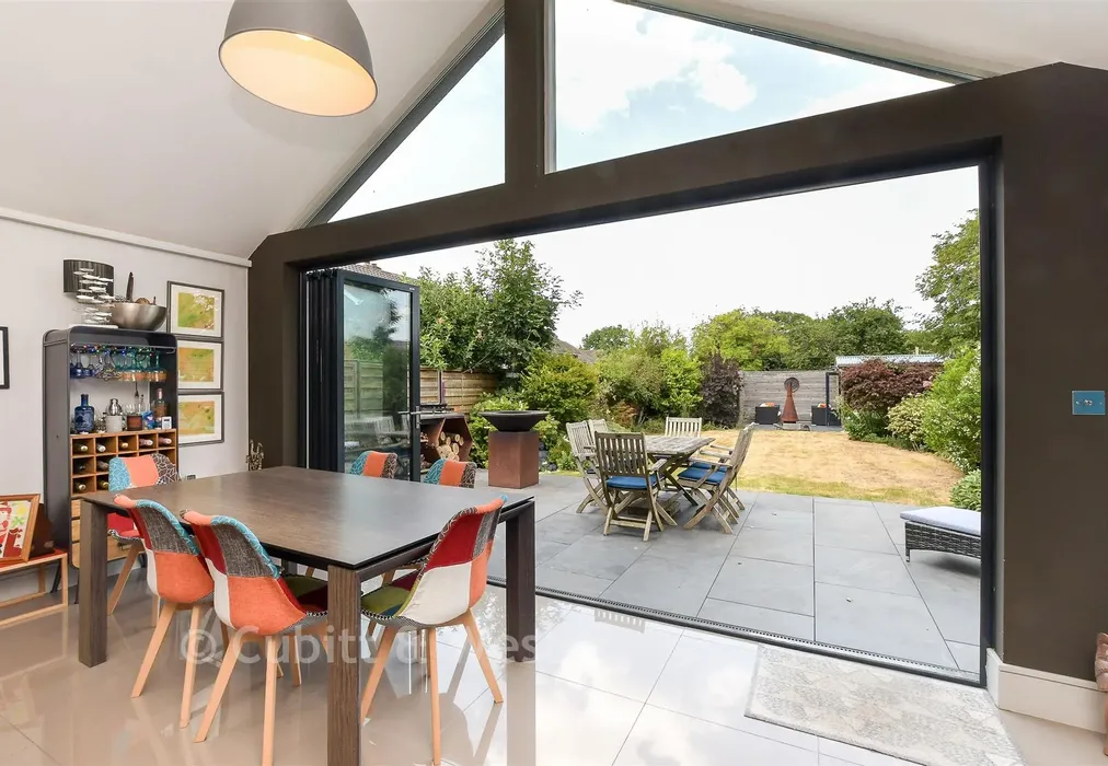Lounge/Dining Room - Masons Bridge Road, Redhill, Surrey - Wards of Kent
