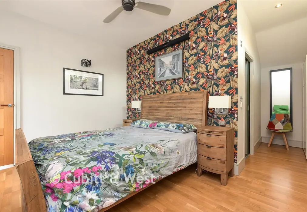 Bedroom 1 - Masons Bridge Road, Redhill, Surrey - Wards of Kent