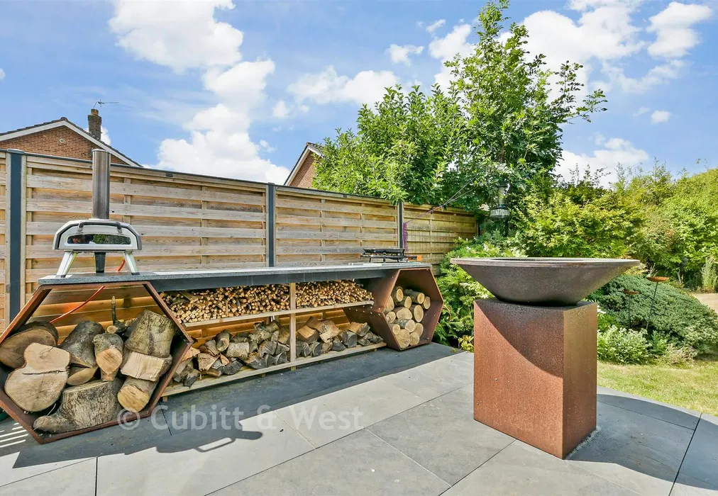 Rear Garden - Masons Bridge Road, Redhill, Surrey - Wards of Kent
