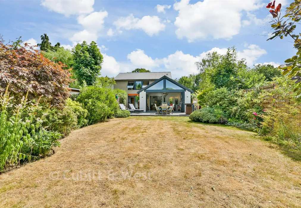 Rear Garden - Masons Bridge Road, Redhill, Surrey - Wards of Kent