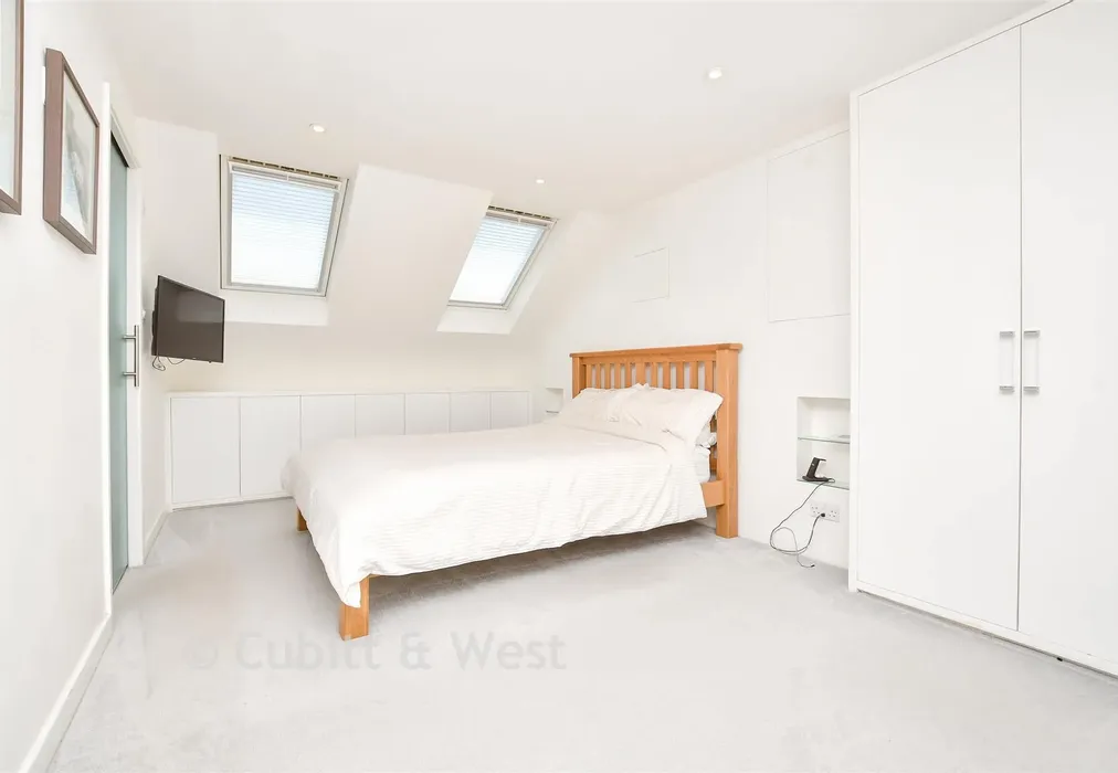 Bedroom 1 - Morley Road, Sutton, Surrey - Wards of Kent