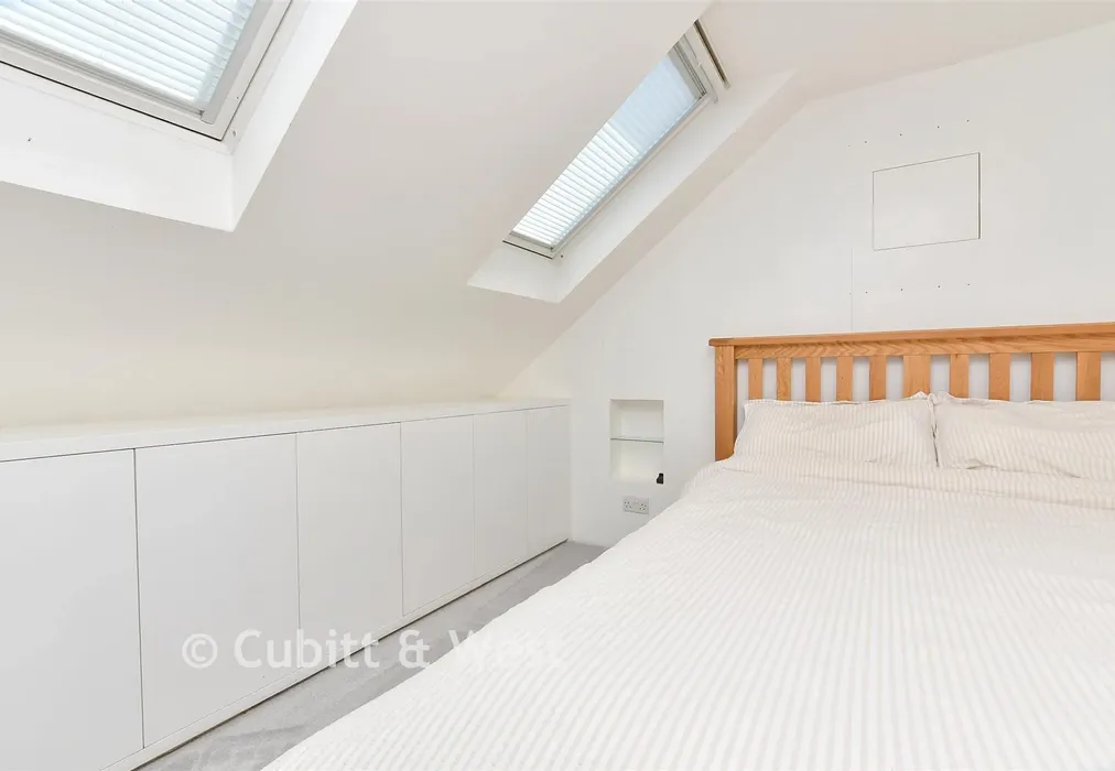 Internal Lifestyle Photograph - Morley Road, Sutton, Surrey - Wards of Kent
