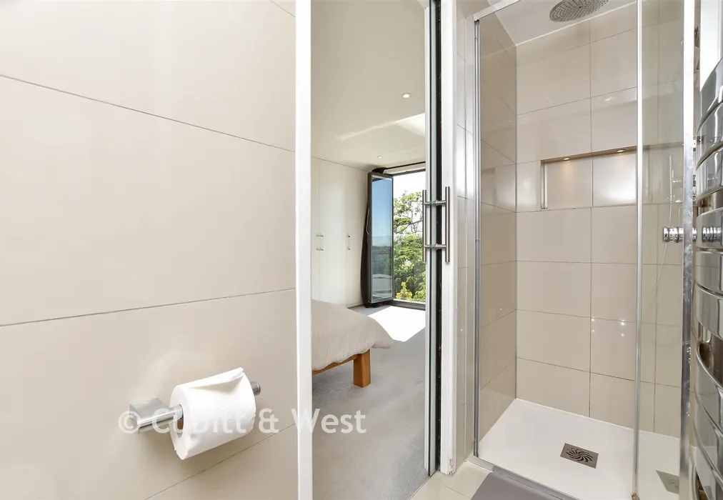 En-Suite Shower Room - Morley Road, Sutton, Surrey - Wards of Kent