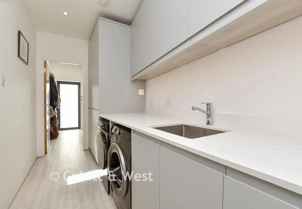 Utility Room - Morley Road, Sutton, Surrey - Wards of Kent