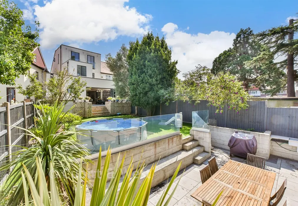 External Lifestyle Photograph - Morley Road, Sutton, Surrey - Wards of Kent
