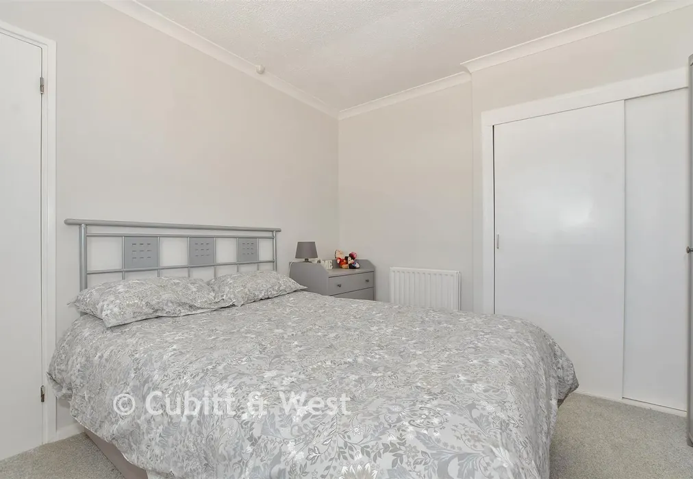 Bedroom 2 - Farhalls Crescent, Horsham, West Sussex - Wards of Kent