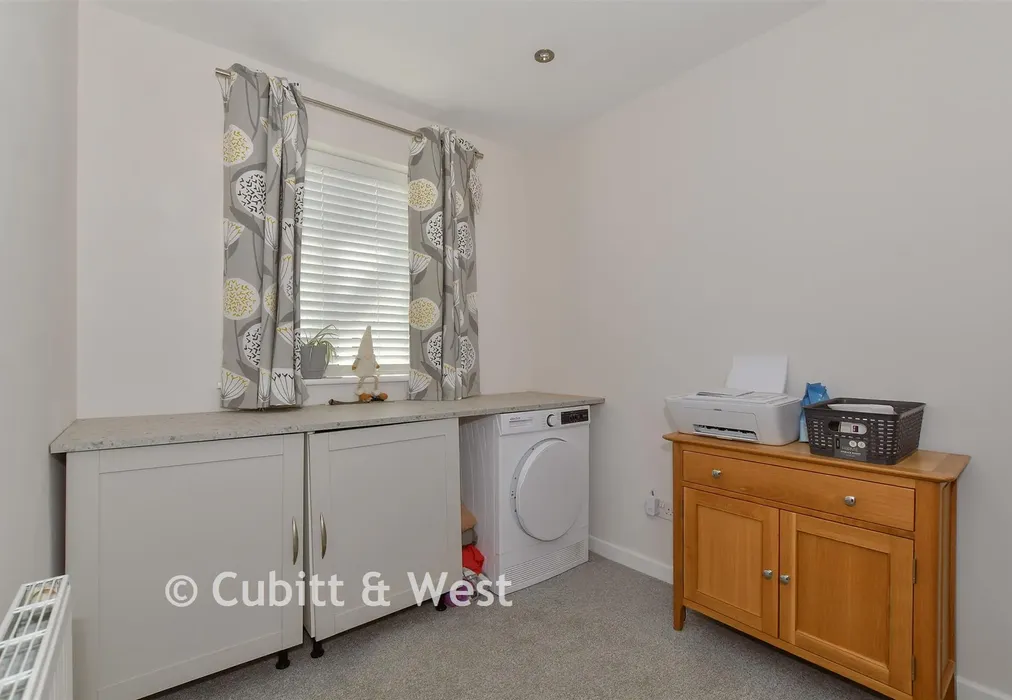 Bedroom 3 - Farhalls Crescent, Horsham, West Sussex - Wards of Kent