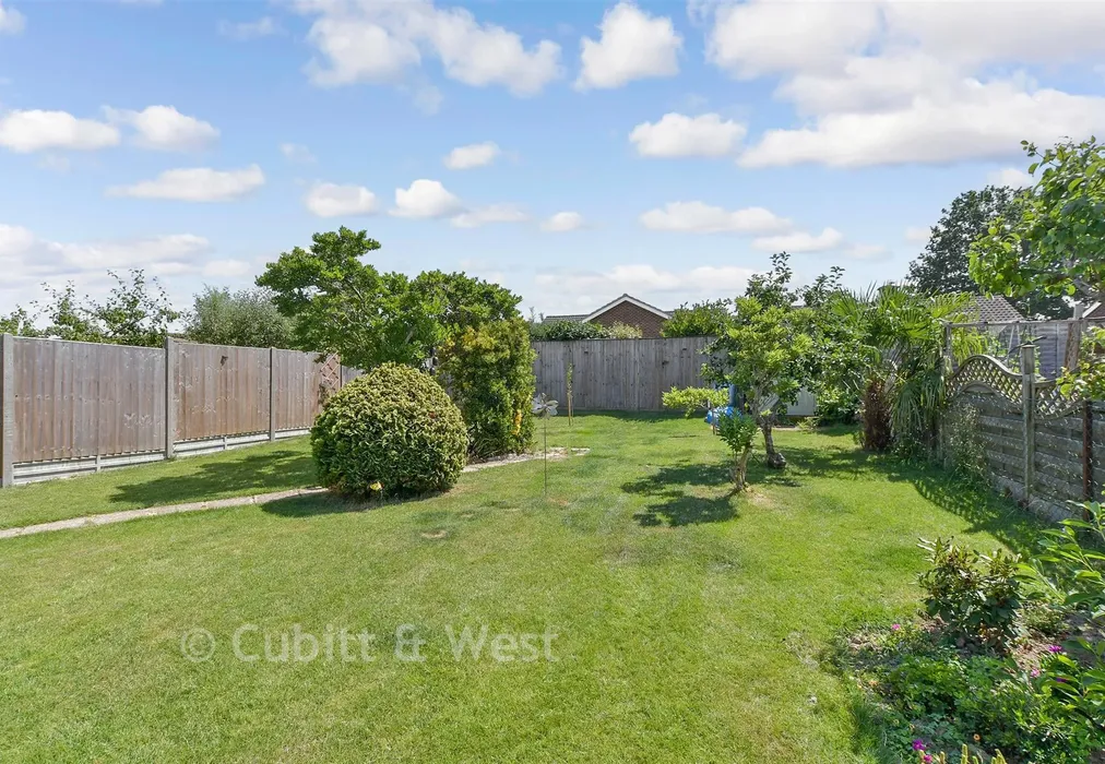 Rear Garden - Farhalls Crescent, Horsham, West Sussex - Wards of Kent
