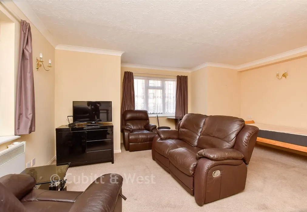 Studio Room - Stafford Road, Wallington, Surrey - Wards of Kent