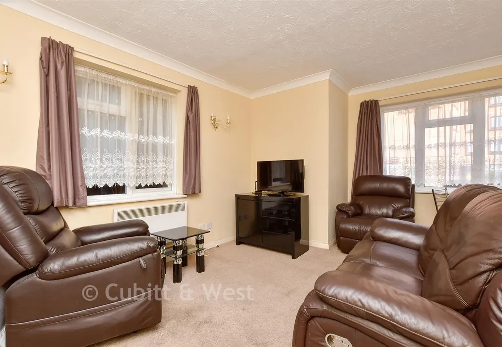 Studio Room - Stafford Road, Wallington, Surrey - Wards of Kent