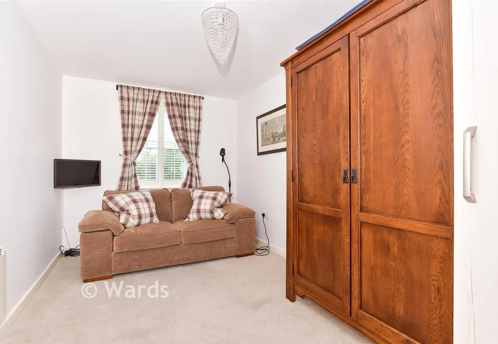 Bedroom 2 - Queensgate, Maidstone, Kent - Wards of Kent