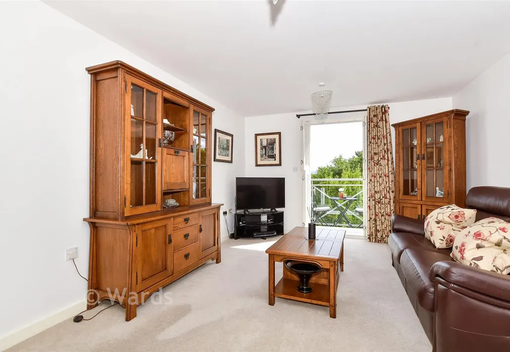 Lounge/Diner - Queensgate, Maidstone, Kent - Wards of Kent