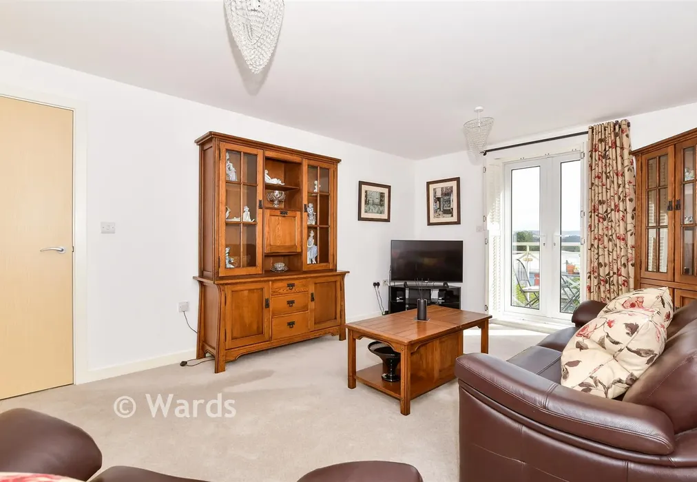 Lounge/Diner - Queensgate, Maidstone, Kent - Wards of Kent
