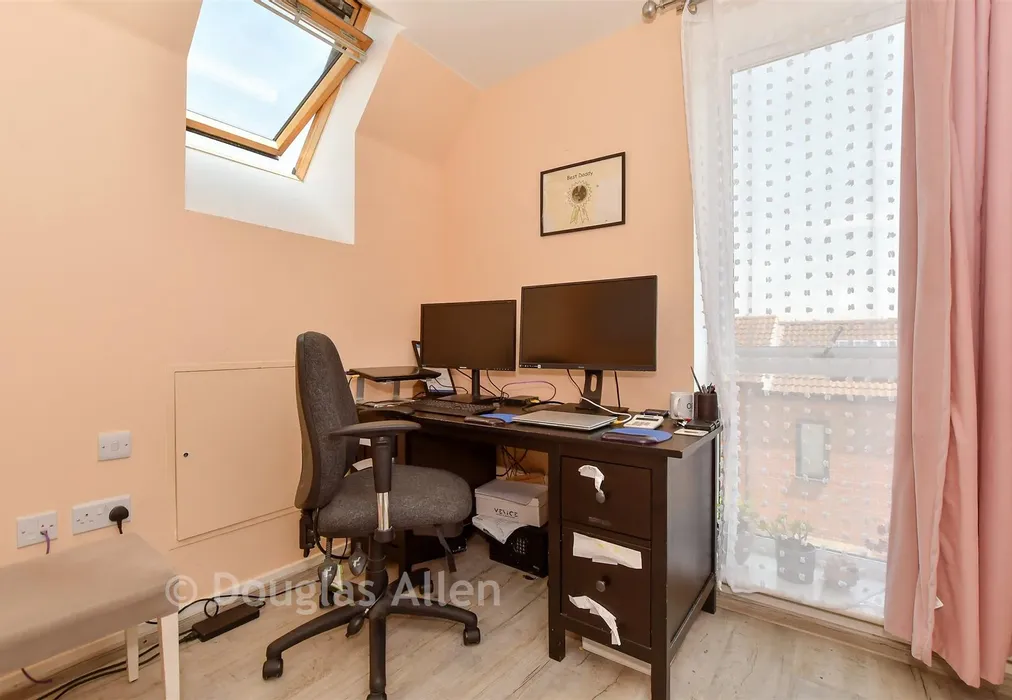 Study Area - Marine Crescent, Ilford, Essex - Wards of Kent