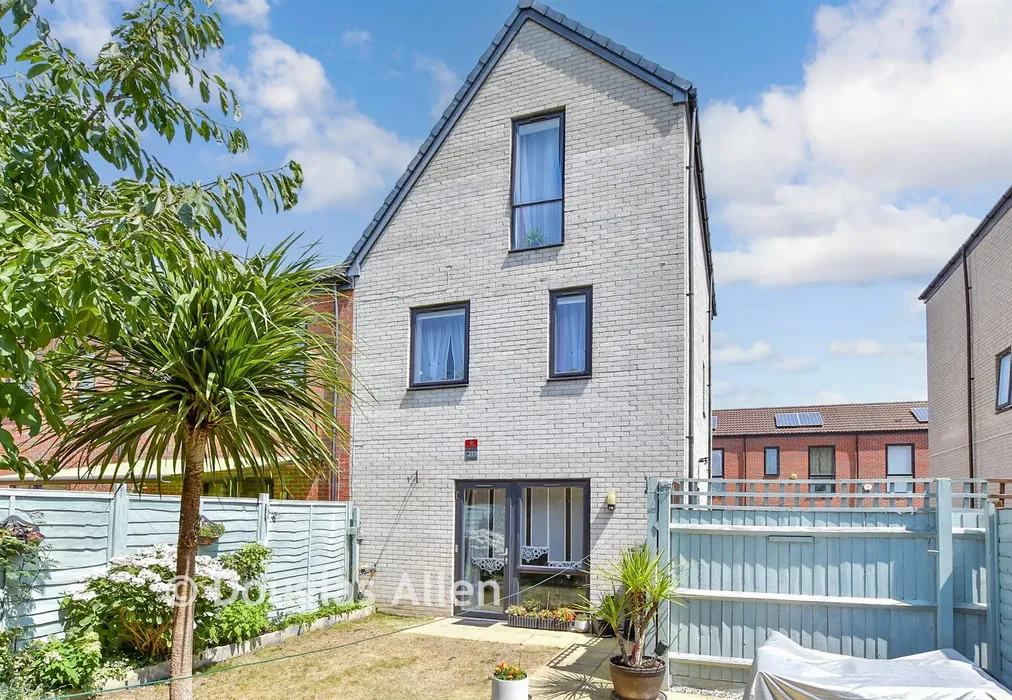 Rear Elevation - Marine Crescent, Ilford, Essex - Wards of Kent