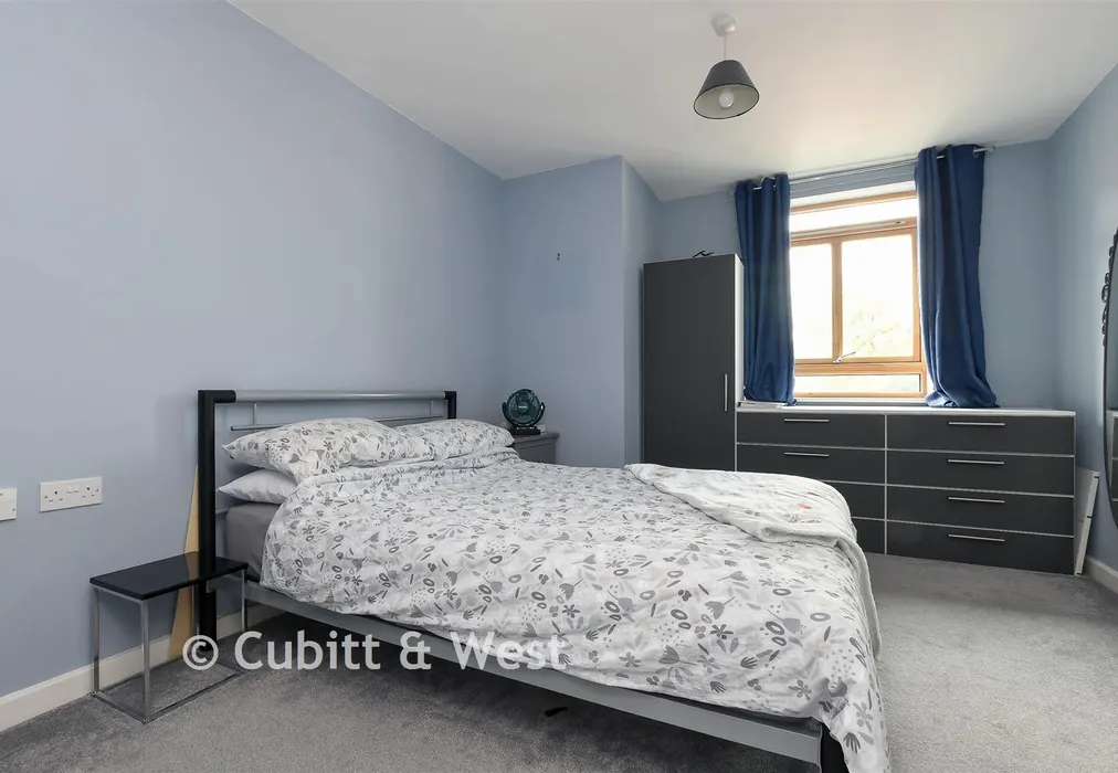 Bedroom 1 - Carlton Road, Redhill, Surrey - Wards of Kent