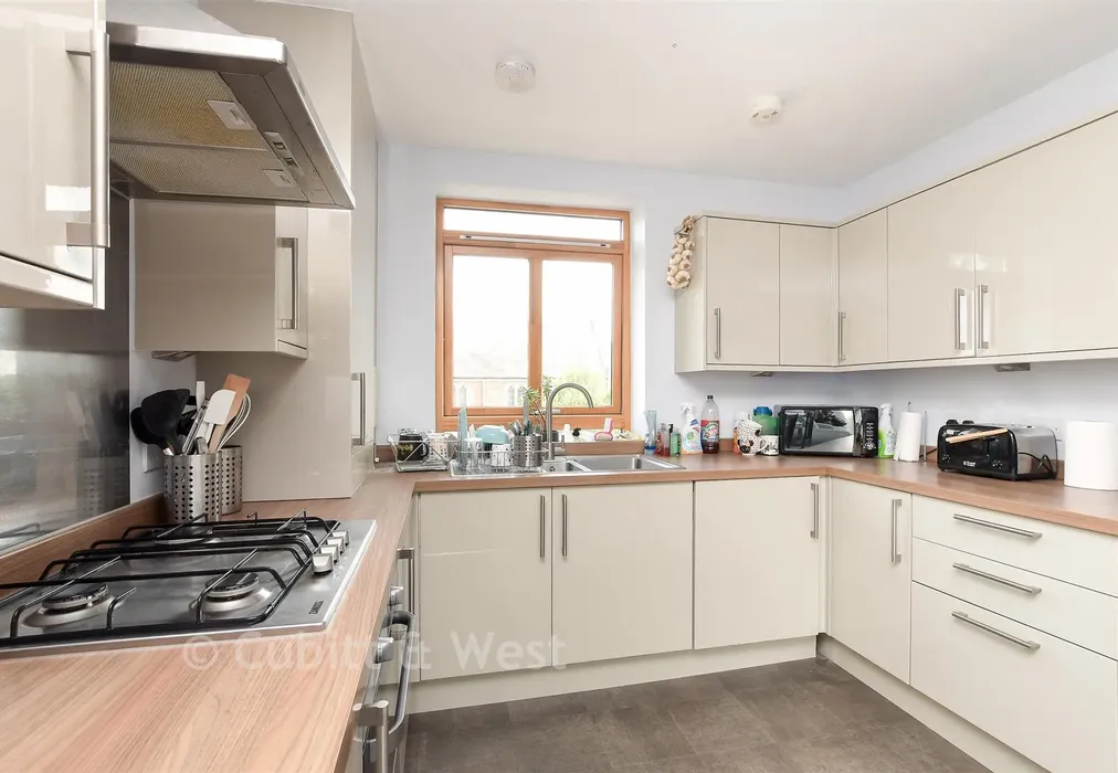 Kitchen/Living Room - Carlton Road, Redhill, Surrey - Wards of Kent