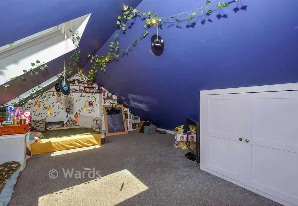 Bedroom 1 - Valley Drive, Loose, Maidstone, Kent - Wards of Kent