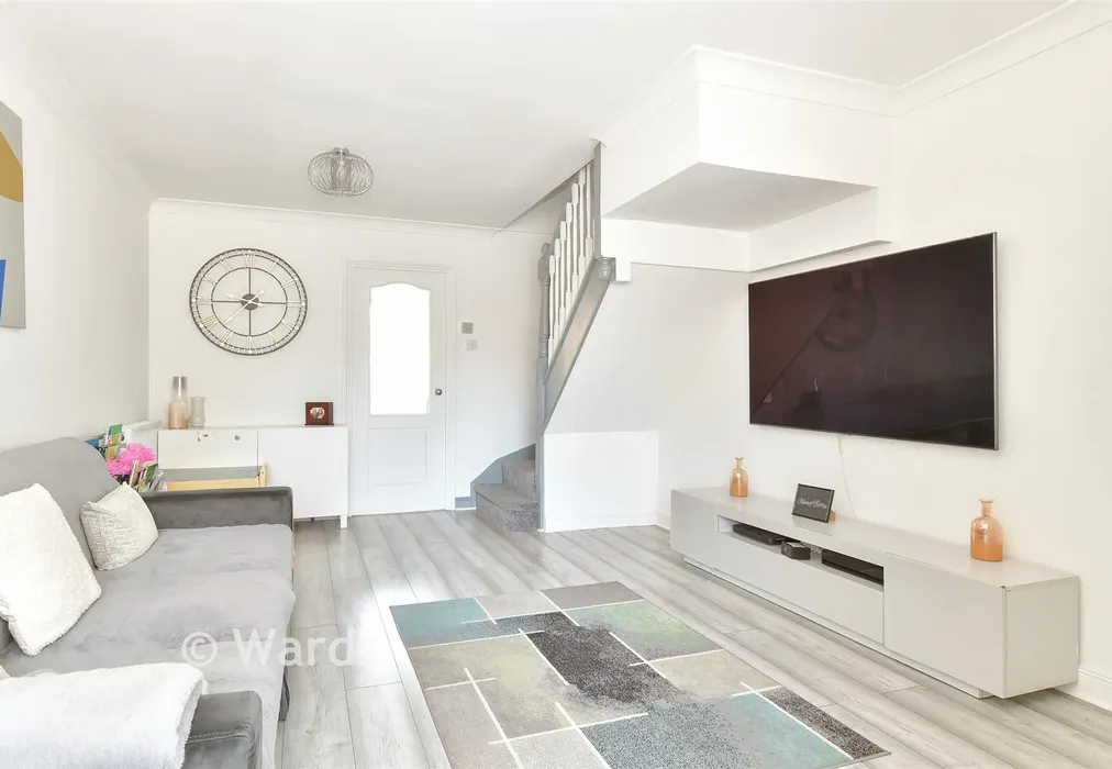 Living Room - School Crescent, Godshill, Kent - Wards of Kent
