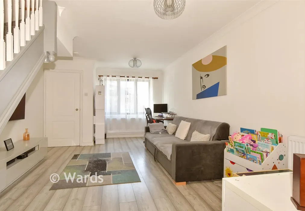 Living Room - School Crescent, Godshill, Kent - Wards of Kent