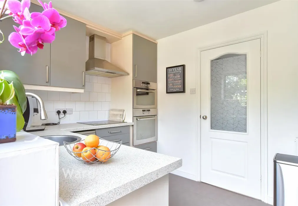 Kitchen - School Crescent, Godshill, Kent - Wards of Kent
