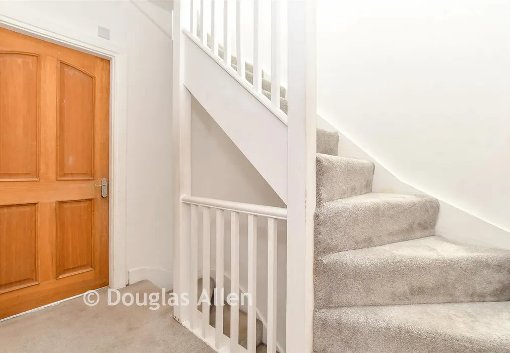 Landing - Jewel Road, Walthamstow - Wards of Kent
