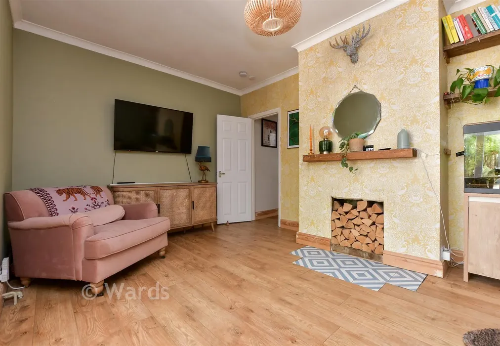 Lounge - Northwood Road, Broadstairs, Kent - Wards of Kent