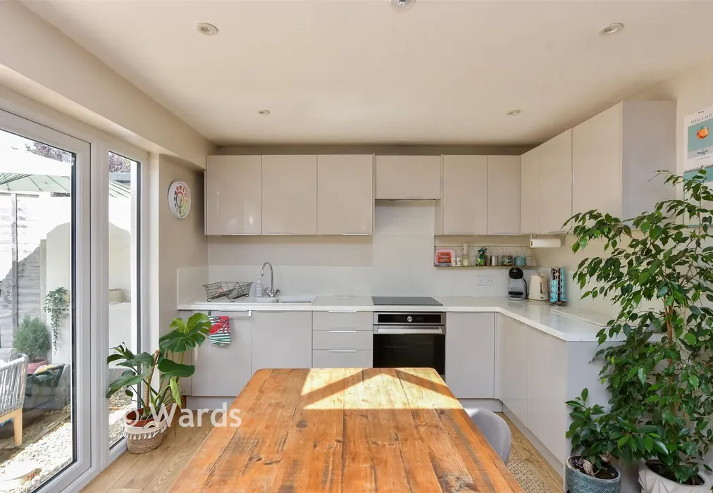 Kitchen/Diner - Northwood Road, Broadstairs, Kent - Wards of Kent