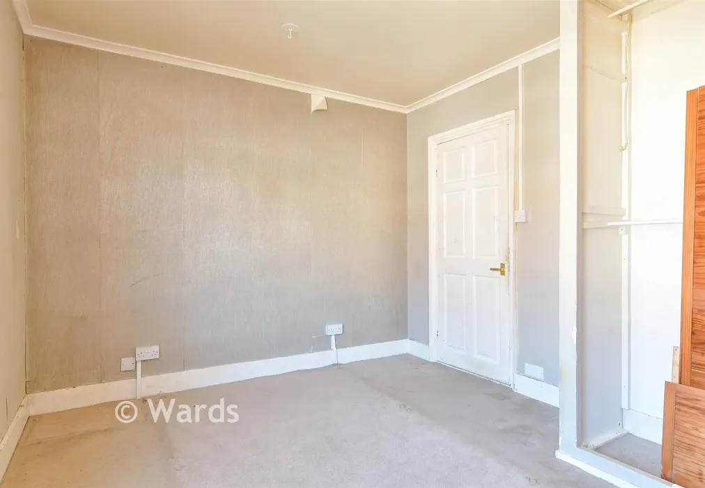 Bedroom 1 - Cavendish Avenue, Gillingham, Kent - Wards of Kent