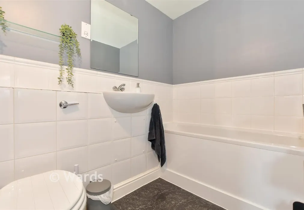 Bathroom - Riverbank Way, Ashford, Kent - Wards of Kent
