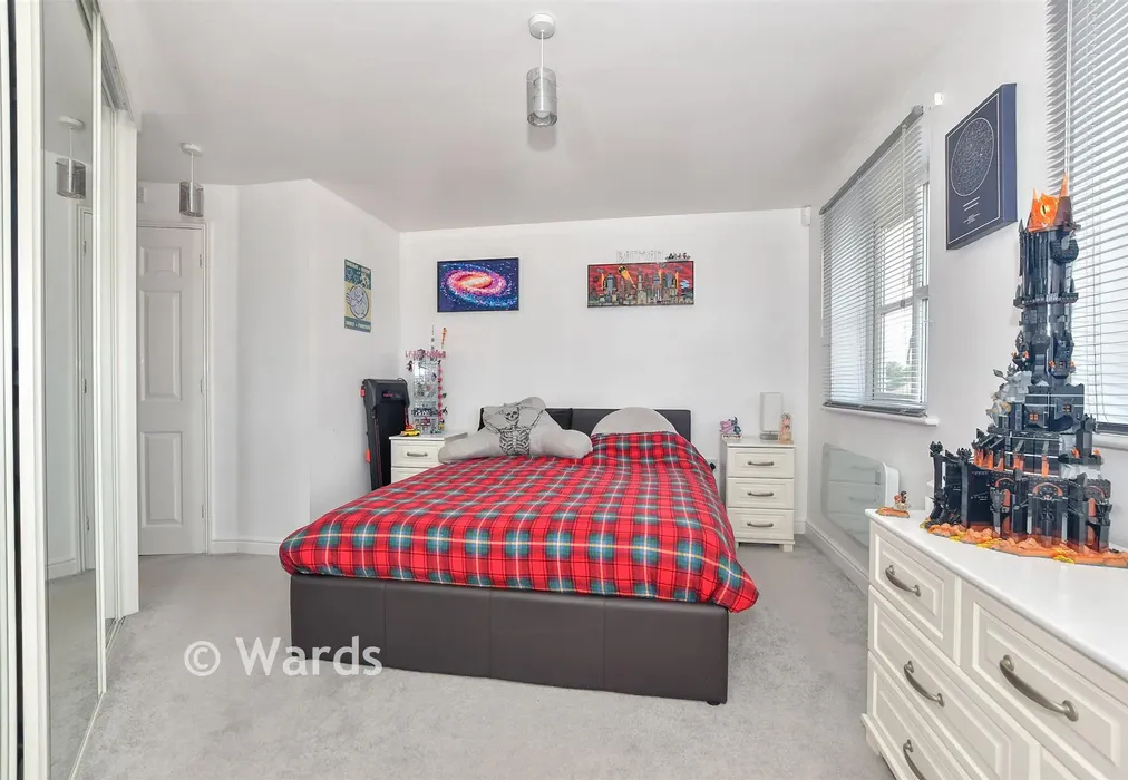 Bedroom 1 - Riverbank Way, Ashford, Kent - Wards of Kent
