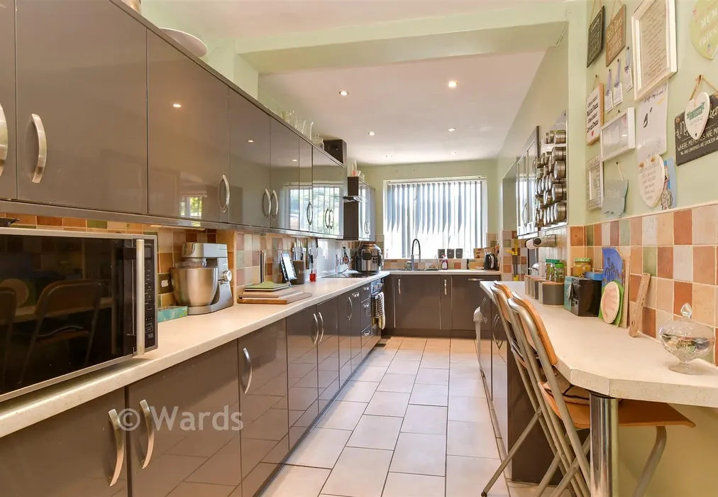 Kitchen - Smarts Road, Gravesend, Kent - Wards of Kent