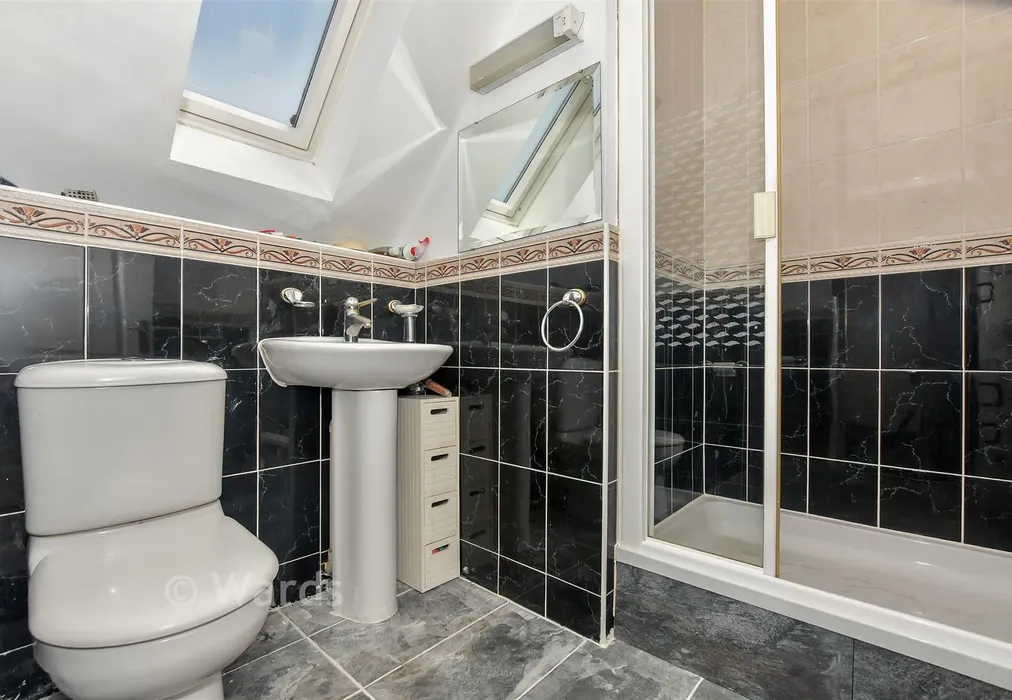 Shower Room - Barley Way, Ashford, Kent - Wards of Kent