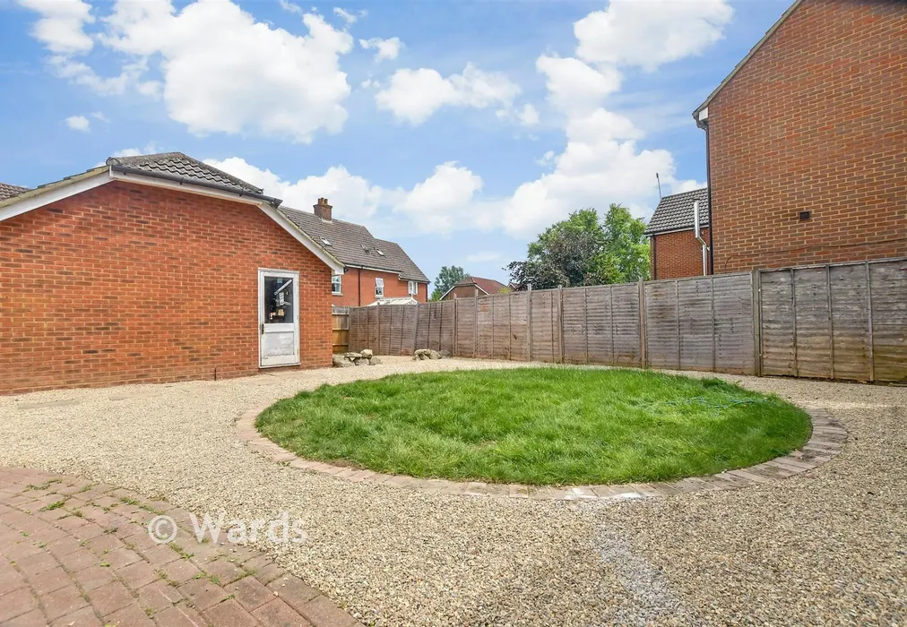 Rear Garden - Barley Way, Ashford, Kent - Wards of Kent