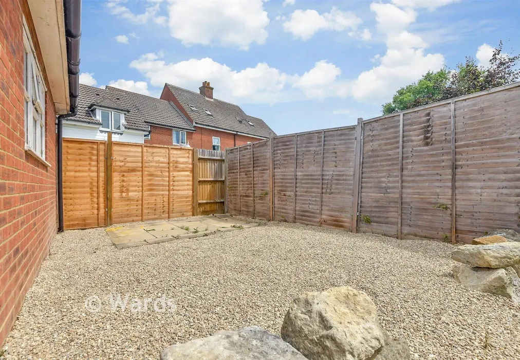 Rear Garden - Barley Way, Ashford, Kent - Wards of Kent
